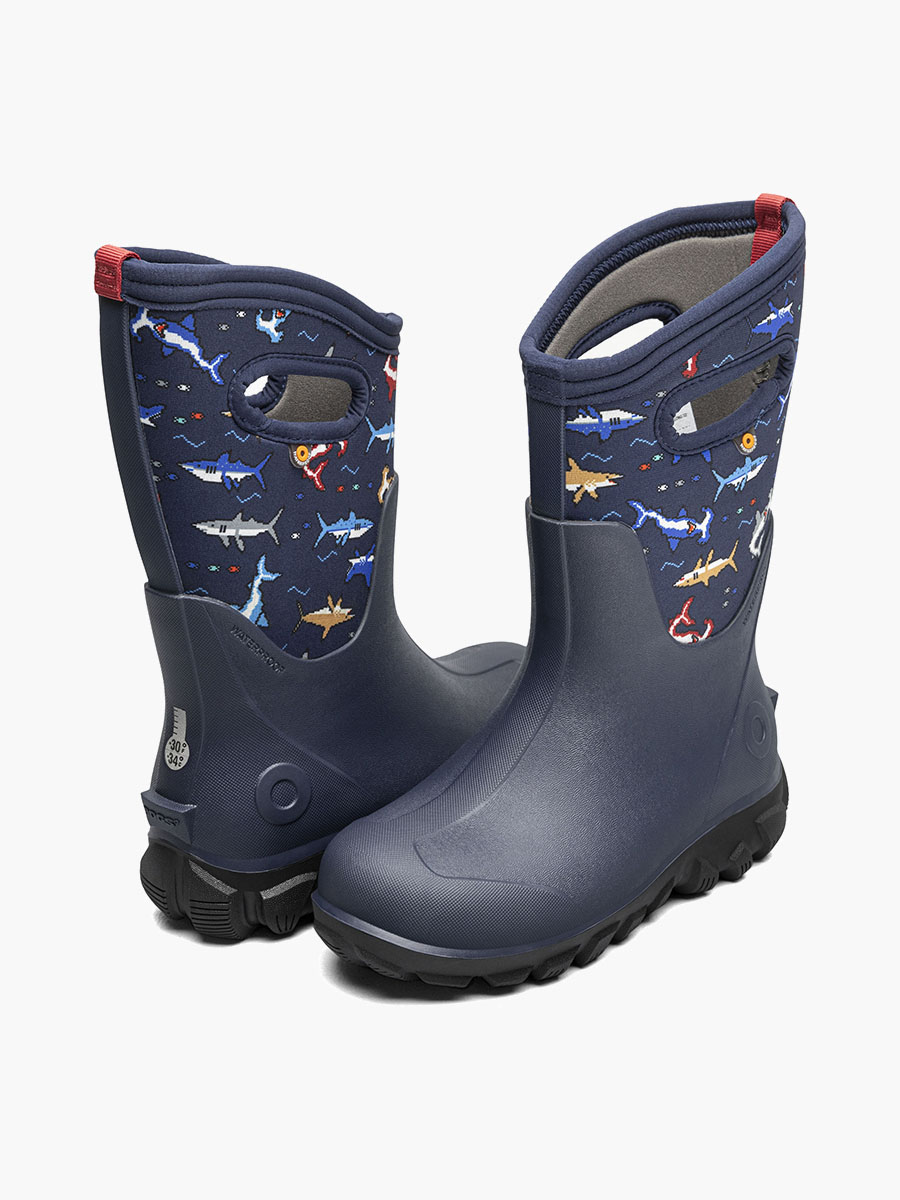 klassieke naadloze pixel shark kinderwinterlaarzen in marineblauw met meerdere kleuren.